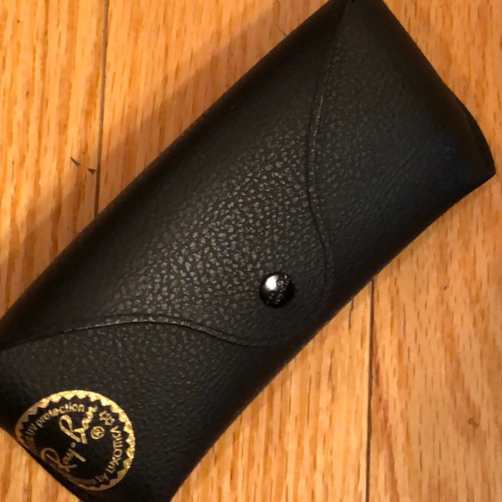 Black Ray-Ban sunglasses case